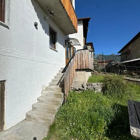 Casa Martini, Con Giardino