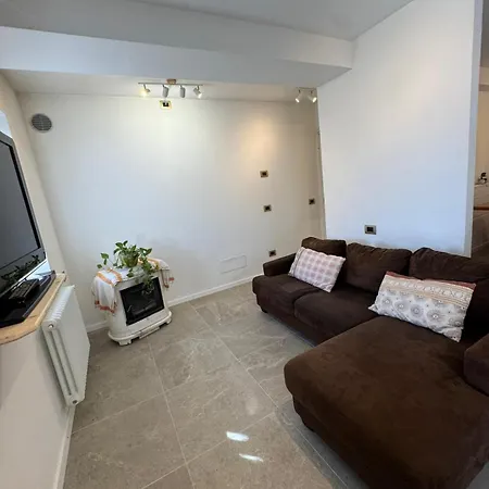 Apartament Casa Martini, Con Giardino