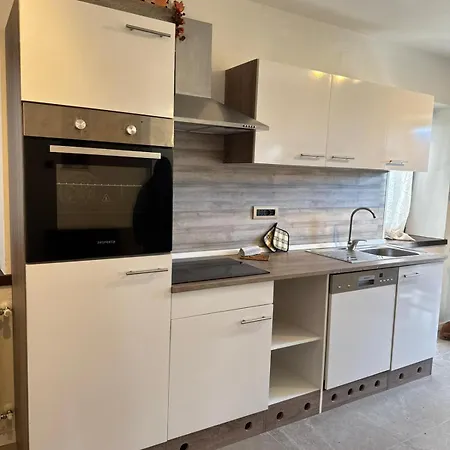 Casa Martini, Con Giardino Apartman Pelos